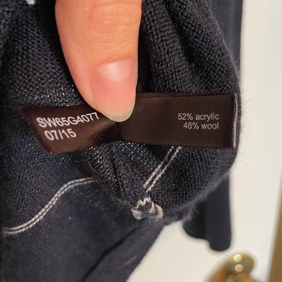 THE LIMITED NAVY W/WHITE WINDOWPANE STRIPES, TURTLENECK SWEATER, EUC - Picture 3 of 4